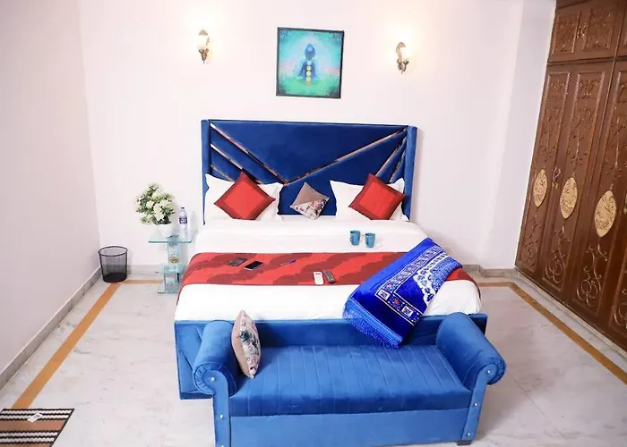Fortune Home Service Apartment,2Bhk, D-198,Saket