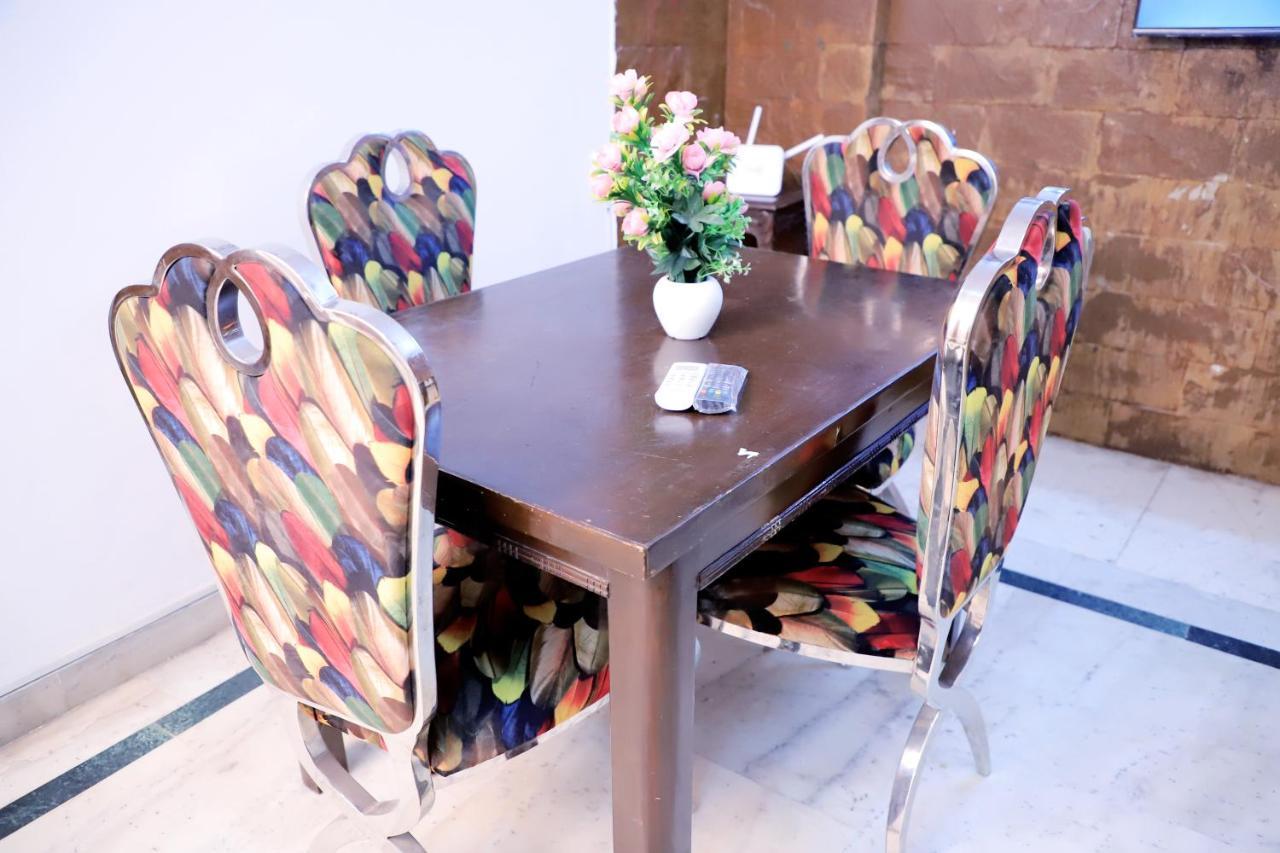 Fortune Service Apartment,2bhk, D-198,saket Apartment