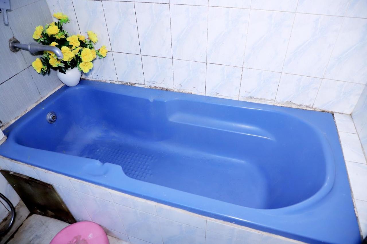 Fortune Service Apartment,2bhk, D-198,saket New Delhi