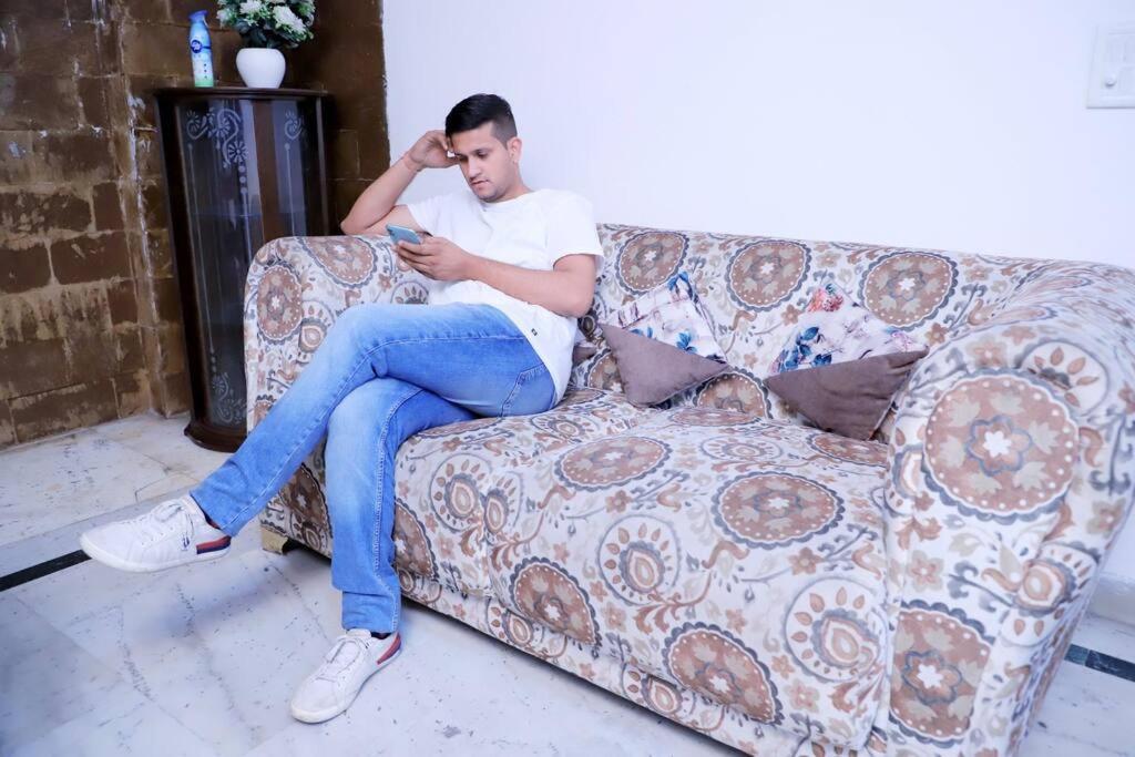 Fortune Service Apartment,2bhk, D-198,saket Apartment *