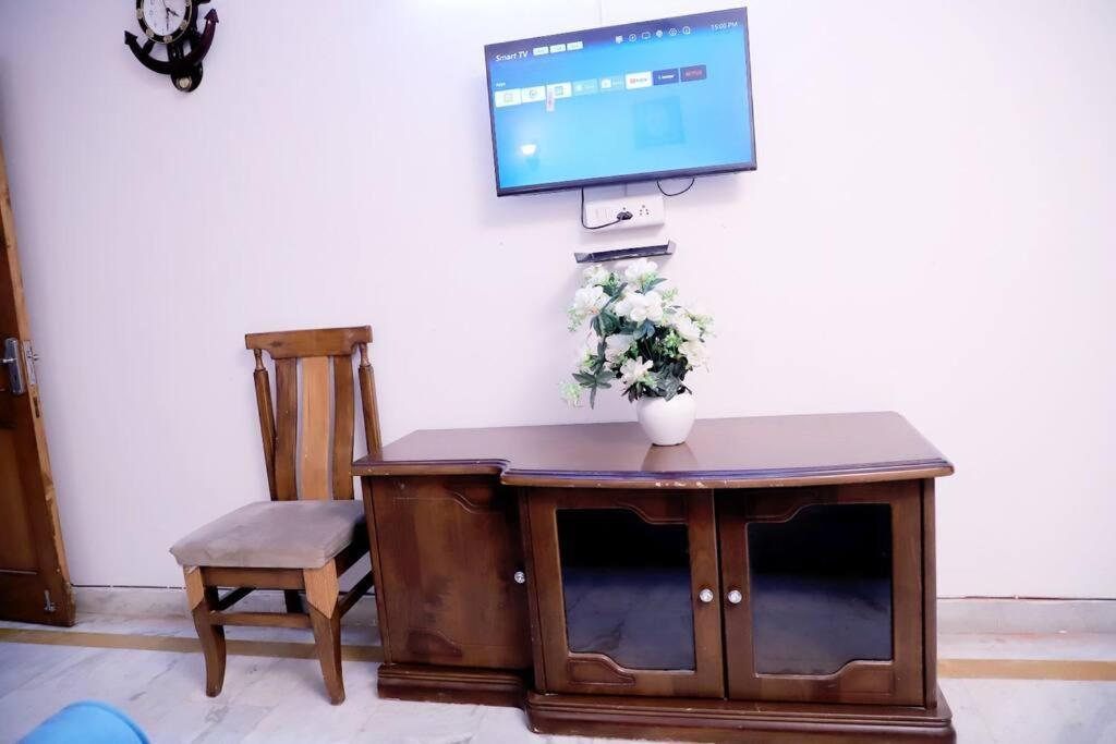 Apartment Fortune Service Apartment,2bhk, D-198,saket